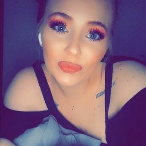 Meet your Posher, Melanie